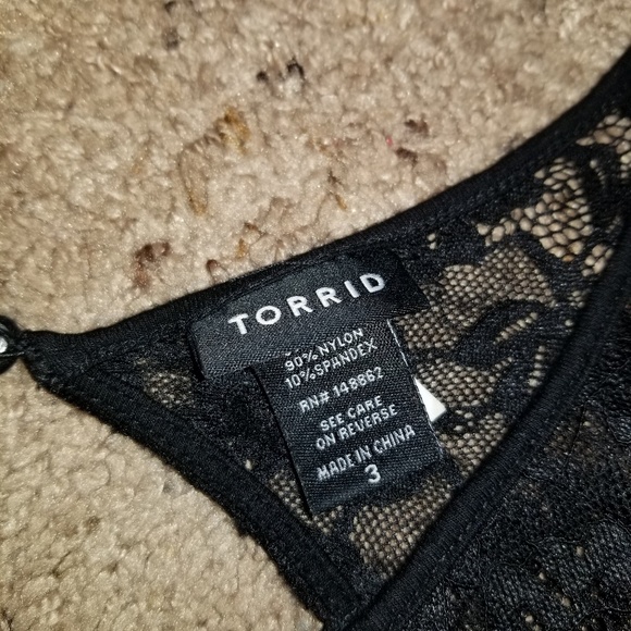 Lace Inset Bell Sleeve Top - Picture 2 of 4